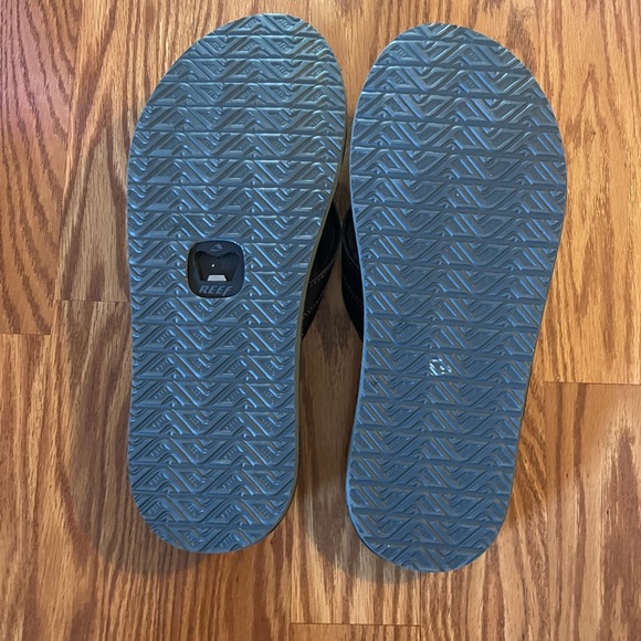 Men’s Reef Element flip flops size 13 - Picture 3 of 7